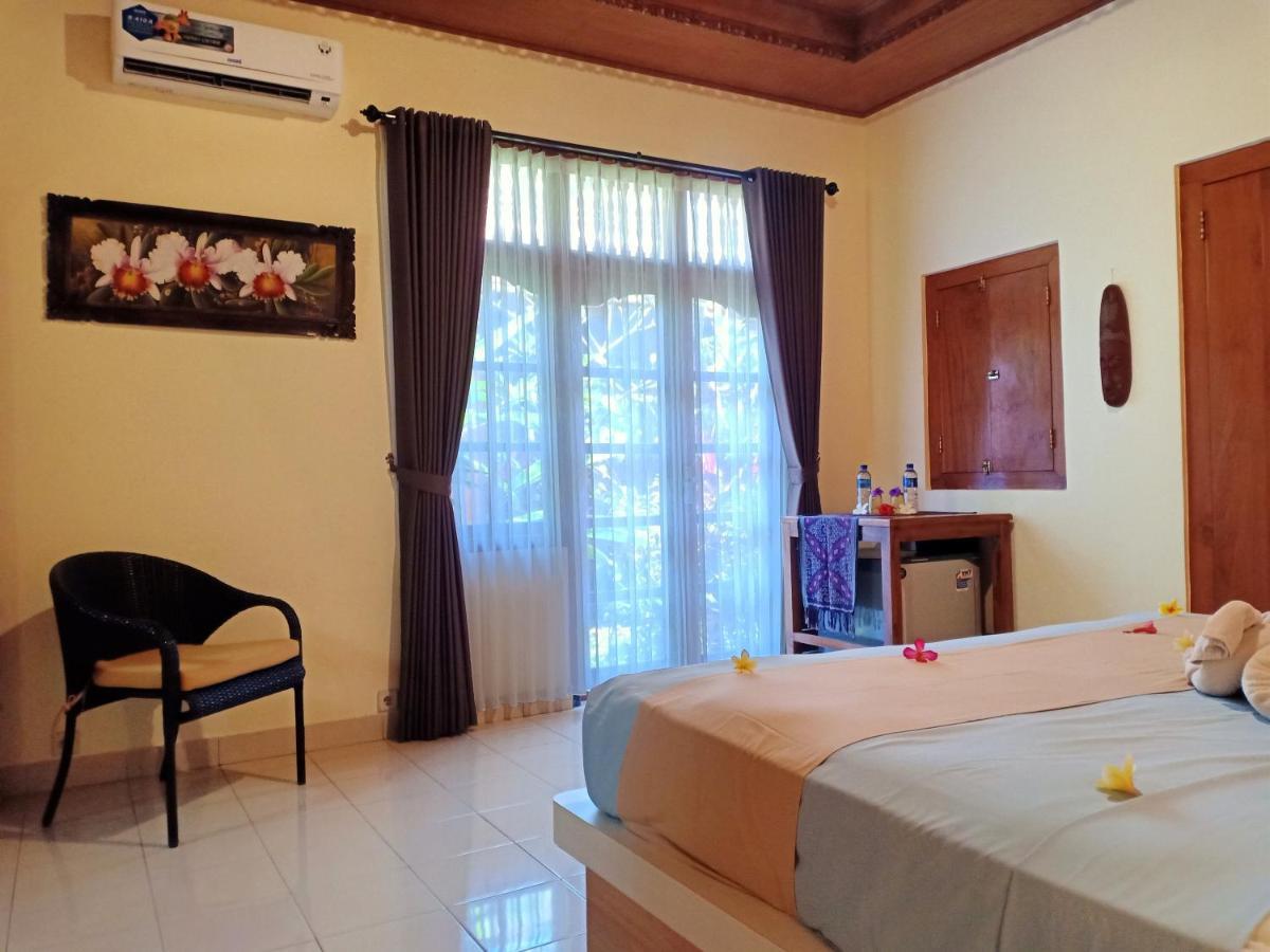 Sawah Lovina Hotel Exterior photo